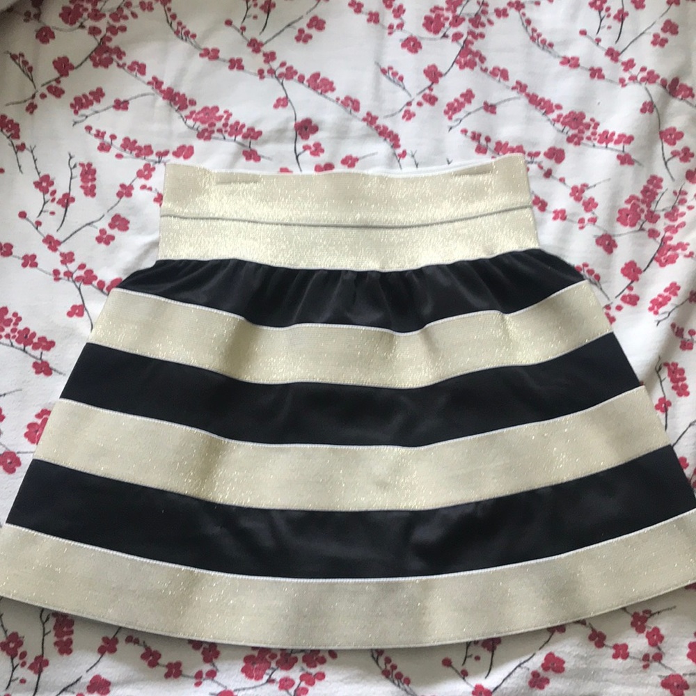 Girl Black and Gold Formal Skirt Size Large (14)
